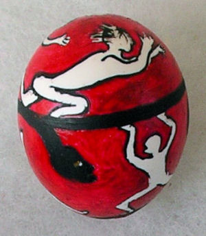 Select to see many views of this egg